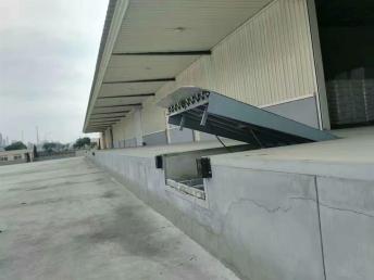 圖 連云港移動式登車橋價格 技術成熟 產品穩定 濟南工程機械