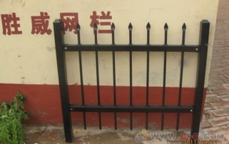 靜電噴塑組裝柵欄 常見(jiàn)規(guī)格與防護(hù)欄應(yīng)用指南
